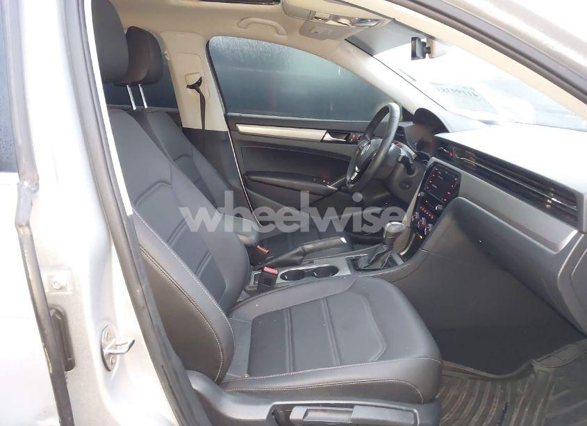 Photo 5 of 2021 Volkswagen Passat 2.0T SE (VIN 1VWSA7A32MC012126)