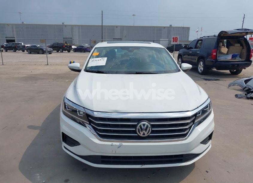 Photo 12 of 2021 Volkswagen Passat 2.0T SE (VIN 1VWSA7A32MC014376)