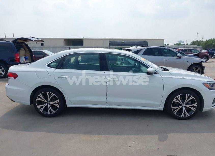Photo 13 of 2021 Volkswagen Passat 2.0T SE (VIN 1VWSA7A32MC014376)