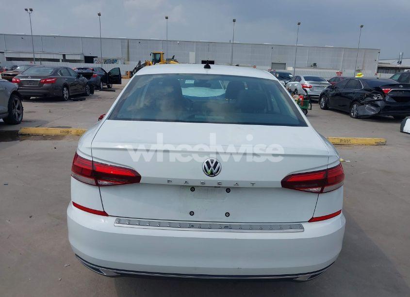 Photo 16 of 2021 Volkswagen Passat 2.0T SE (VIN 1VWSA7A32MC014376)