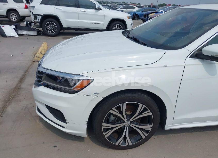 Photo 17 of 2021 Volkswagen Passat 2.0T SE (VIN 1VWSA7A32MC014376)