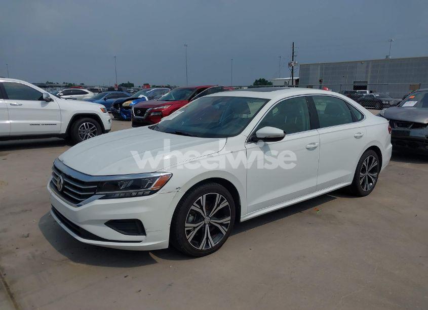 Photo 2 of 2021 Volkswagen Passat 2.0T SE (VIN 1VWSA7A32MC014376)