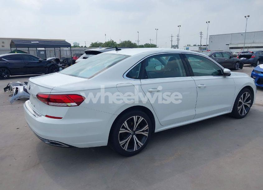 Photo 4 of 2021 Volkswagen Passat 2.0T SE (VIN 1VWSA7A32MC014376)