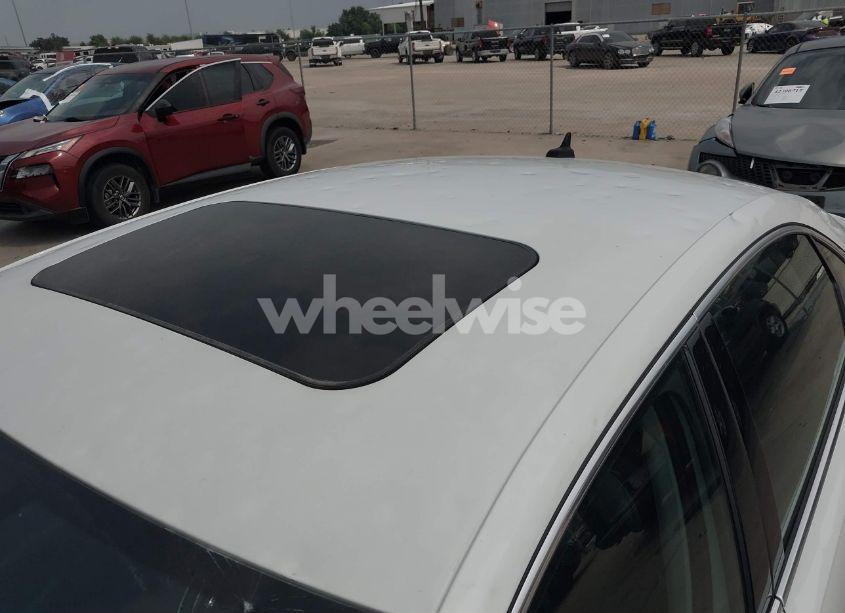 Photo 6 of 2021 Volkswagen Passat 2.0T SE (VIN 1VWSA7A32MC014376)