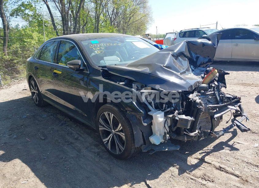 2021 Volkswagen Passat 2.0T SE (VIN 1VWSA7A32MC015219) main photo