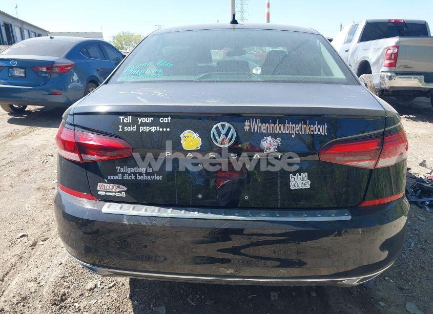 Photo 17 of 2021 Volkswagen Passat 2.0T SE (VIN 1VWSA7A32MC015219)
