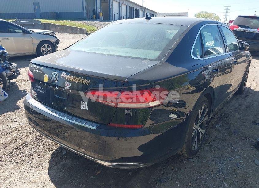 Photo 4 of 2021 Volkswagen Passat 2.0T SE (VIN 1VWSA7A32MC015219)