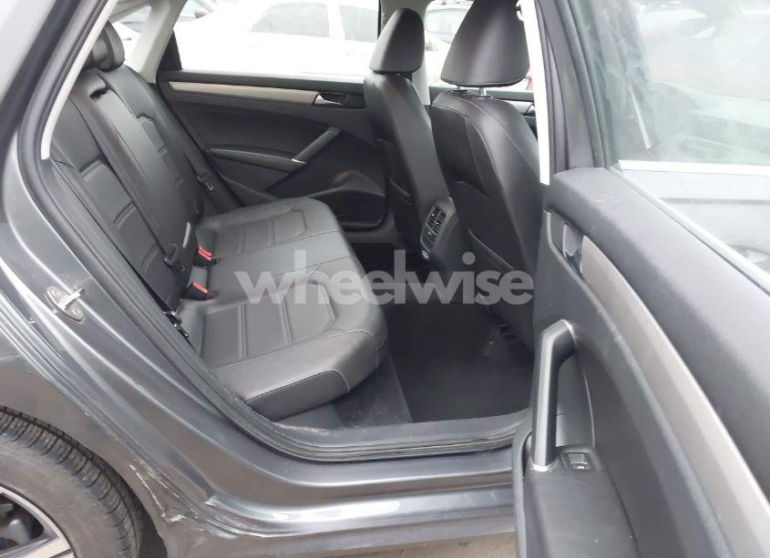 Photo 8 of 2022 Volkswagen Passat 2.0T SE (VIN 1VWSA7A32NC007106)