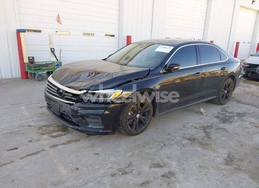 Photo 2 of 2022 Volkswagen Passat 2.0T SE (VIN 1VWSA7A32NC009051)