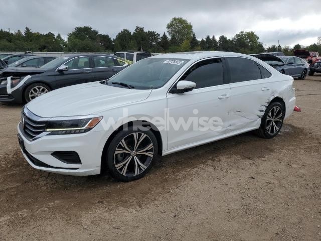 Photo 2 of 2022 VOLKSWAGEN PASSAT SE (VIN 1VWSA7A33NC005008)