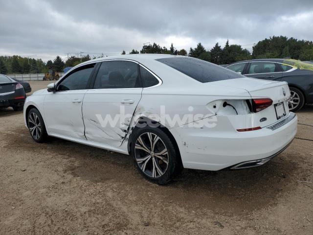 Photo 3 of 2022 VOLKSWAGEN PASSAT SE (VIN 1VWSA7A33NC005008)