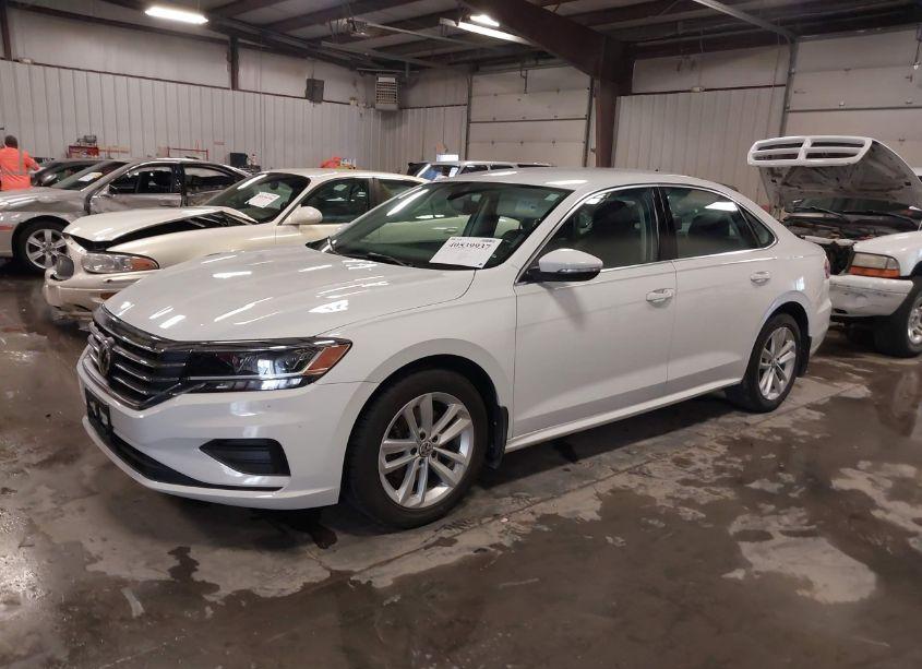 Photo 2 of 2020 Volkswagen Passat 2.0T SE (VIN 1VWSA7A34LC025328)