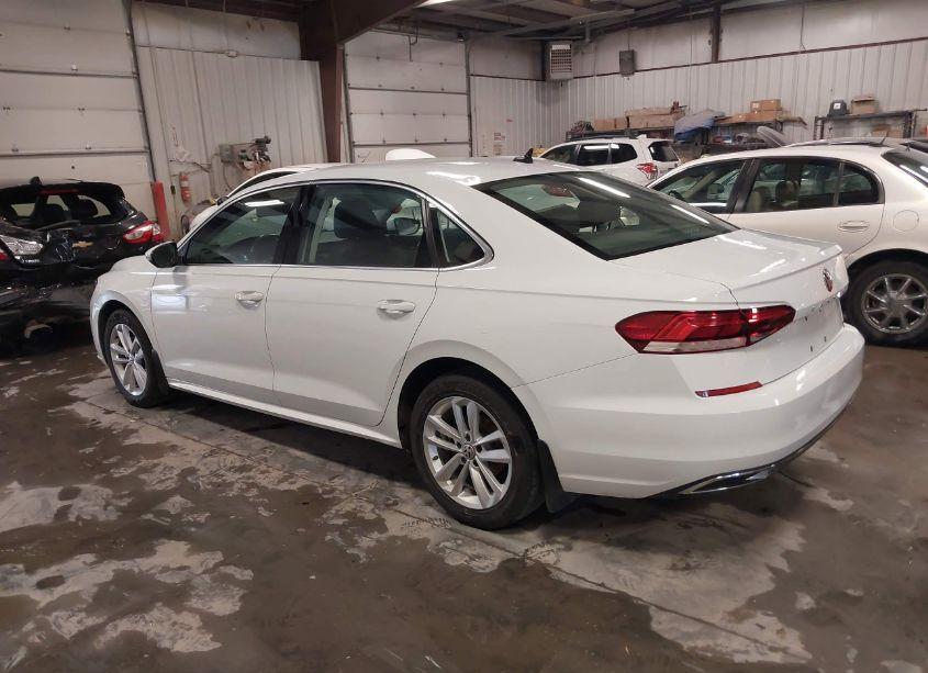 Photo 3 of 2020 Volkswagen Passat 2.0T SE (VIN 1VWSA7A34LC025328)