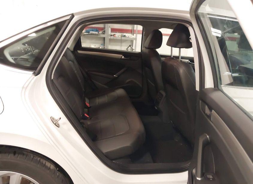 Photo 8 of 2020 Volkswagen Passat 2.0T SE (VIN 1VWSA7A34LC025328)