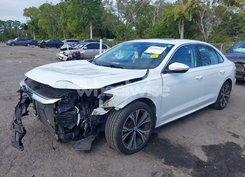 Photo 2 of 2021 Volkswagen Passat 2.0T SE (VIN 1VWSA7A34MC005419)