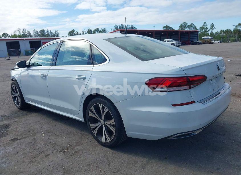 Photo 3 of 2021 Volkswagen Passat 2.0T SE (VIN 1VWSA7A34MC005419)