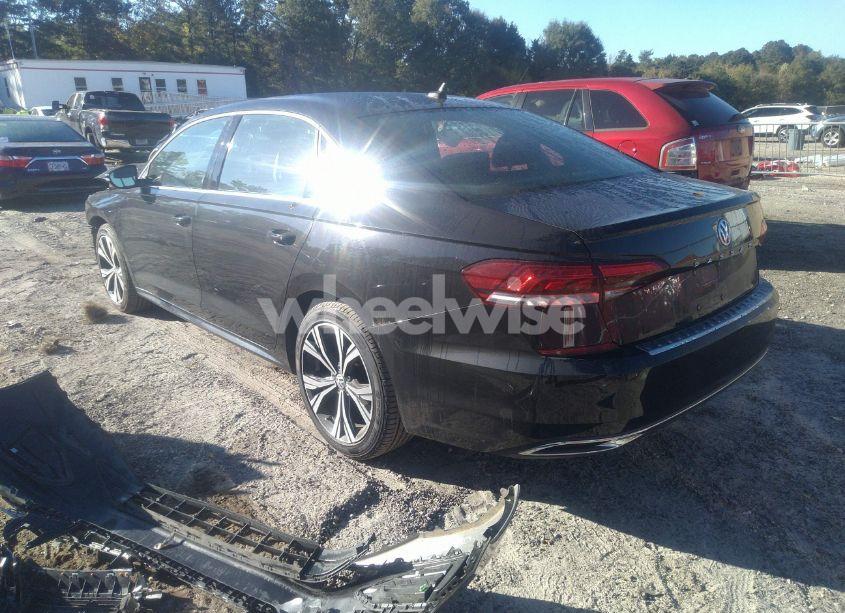 Photo 3 of 2021 Volkswagen Passat 2.0T SE (VIN 1VWSA7A34MC014993)