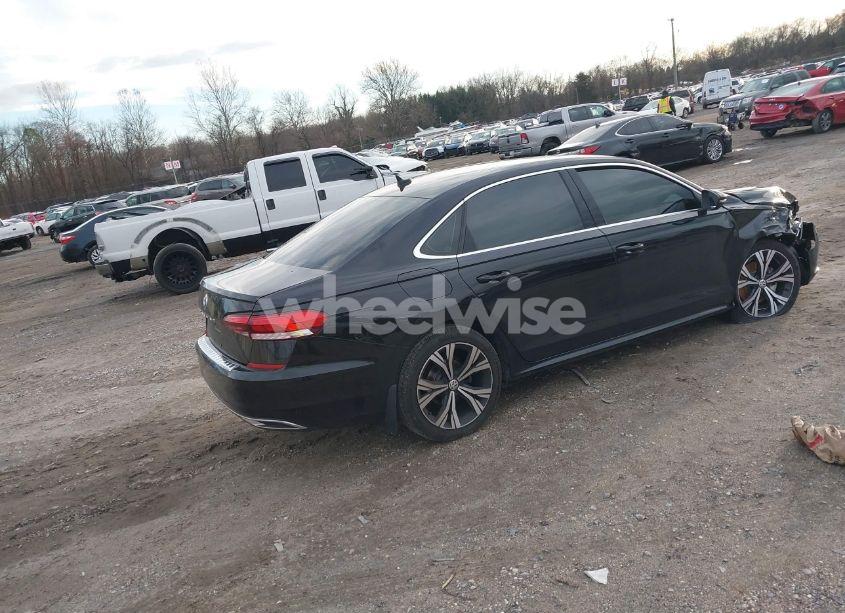 Photo 4 of 2021 Volkswagen Passat 2.0T SE (VIN 1VWSA7A34MC019031)