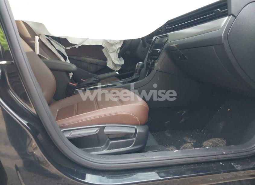 Photo 5 of 2021 Volkswagen Passat 2.0T SE (VIN 1VWSA7A34MC019031)