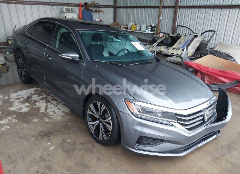 2022 Volkswagen Passat 2.0T SE (VIN 1VWSA7A34NC002554) main photo