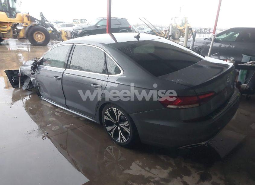 Photo 3 of 2022 Volkswagen Passat 2.0T SE (VIN 1VWSA7A34NC002554)