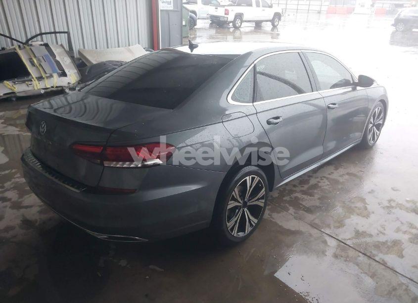 Photo 4 of 2022 Volkswagen Passat 2.0T SE (VIN 1VWSA7A34NC002554)