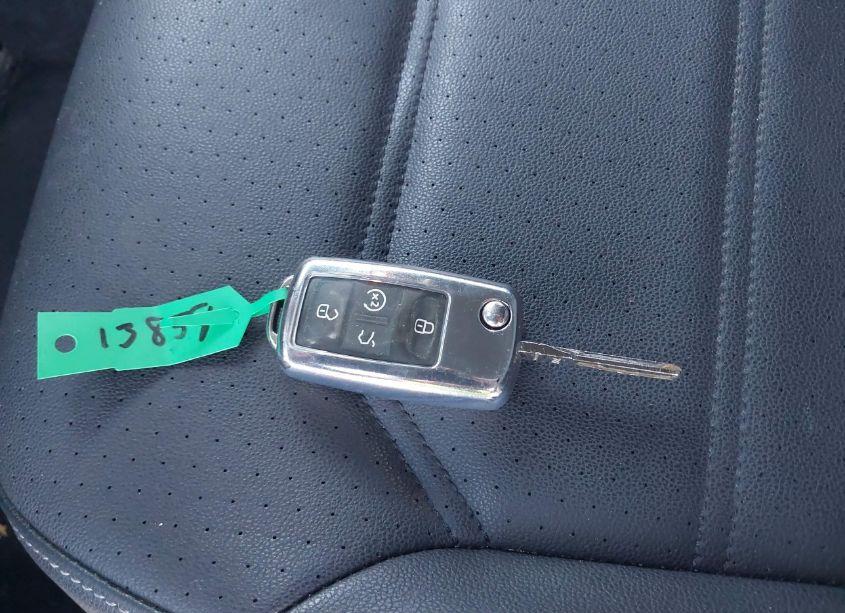 Photo 11 of 2020 Volkswagen Passat 2.0T SE (VIN 1VWSA7A35LC010210)