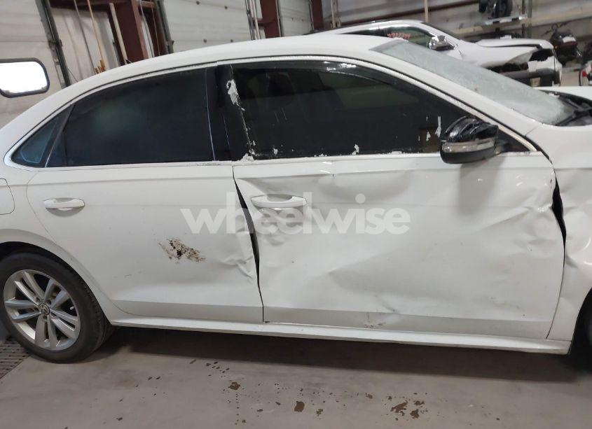 Photo 13 of 2020 Volkswagen Passat 2.0T SE (VIN 1VWSA7A35LC021689)
