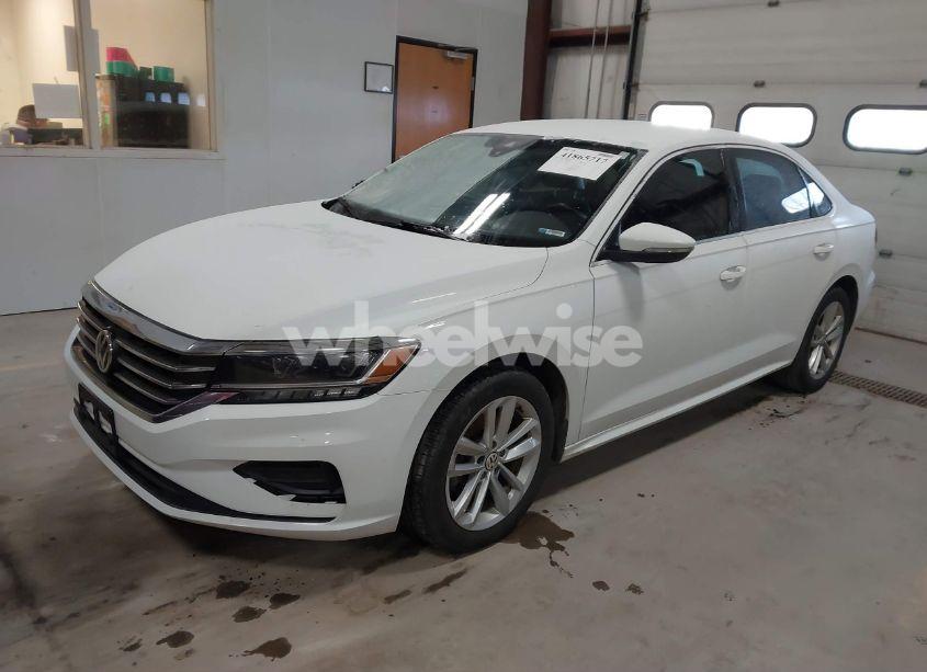 Photo 2 of 2020 Volkswagen Passat 2.0T SE (VIN 1VWSA7A35LC021689)