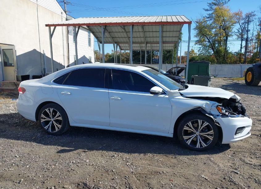 Photo 13 of 2021 Volkswagen Passat 2.0T SE (VIN 1VWSA7A35MC000794)