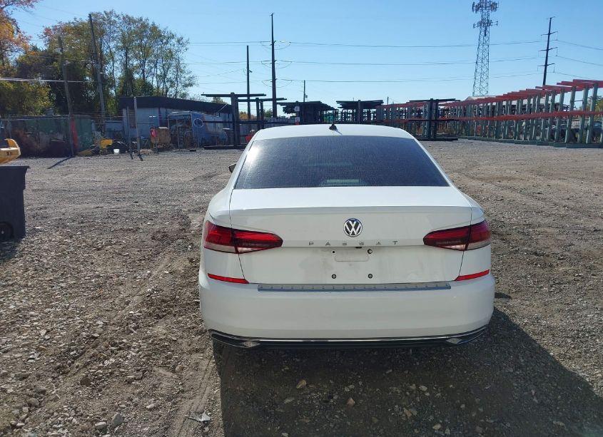 Photo 16 of 2021 Volkswagen Passat 2.0T SE (VIN 1VWSA7A35MC000794)