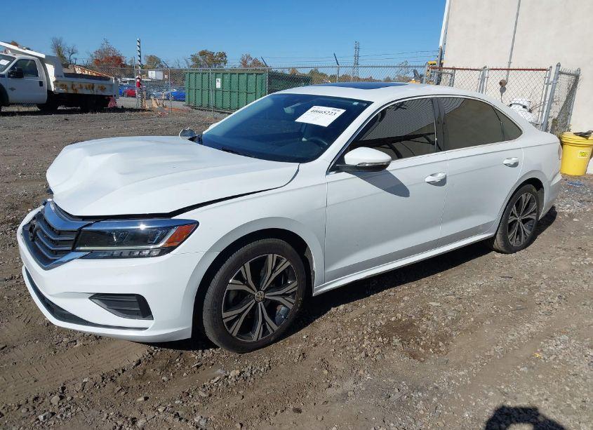 Photo 2 of 2021 Volkswagen Passat 2.0T SE (VIN 1VWSA7A35MC000794)
