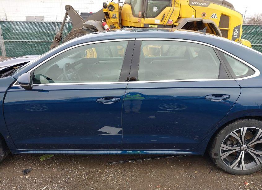 Photo 14 of 2021 Volkswagen Passat 2.0T SE (VIN 1VWSA7A35MC003033)