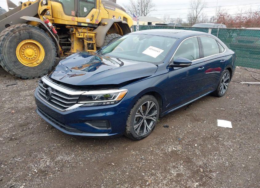 Photo 2 of 2021 Volkswagen Passat 2.0T SE (VIN 1VWSA7A35MC003033)
