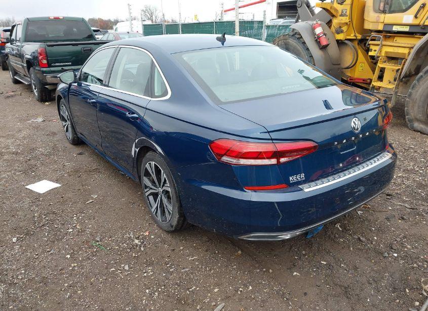 Photo 3 of 2021 Volkswagen Passat 2.0T SE (VIN 1VWSA7A35MC003033)