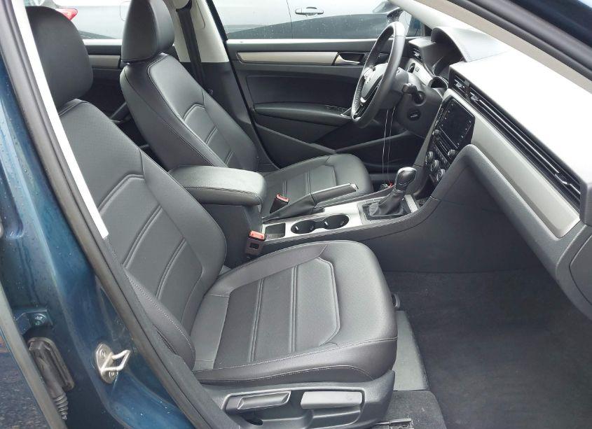 Photo 5 of 2021 Volkswagen Passat 2.0T SE (VIN 1VWSA7A35MC003033)