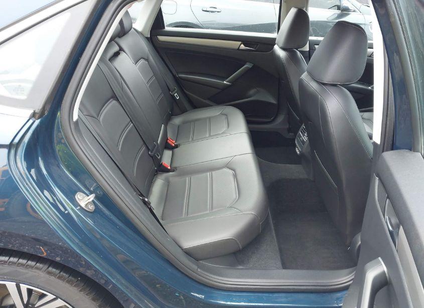 Photo 8 of 2021 Volkswagen Passat 2.0T SE (VIN 1VWSA7A35MC003033)