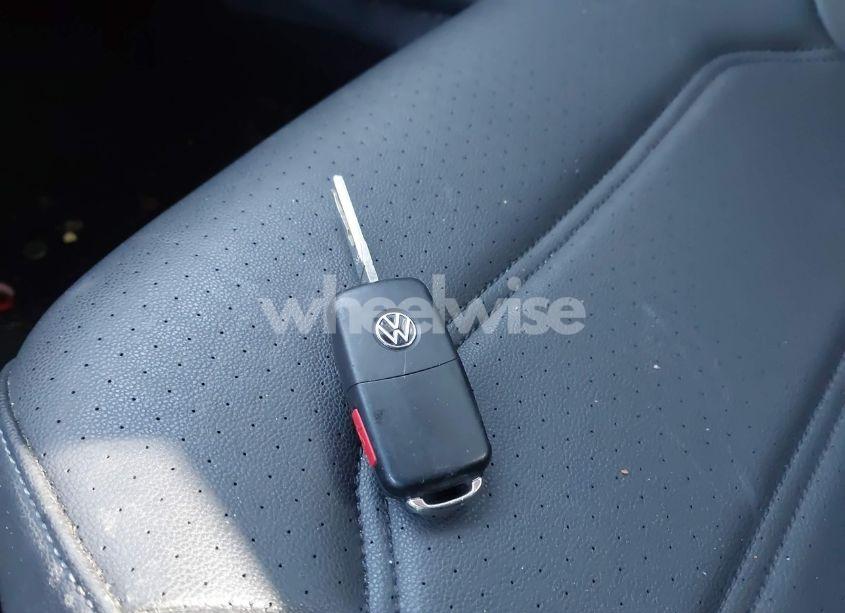 Photo 11 of 2021 Volkswagen Passat 2.0T SE (VIN 1VWSA7A35MC012802)