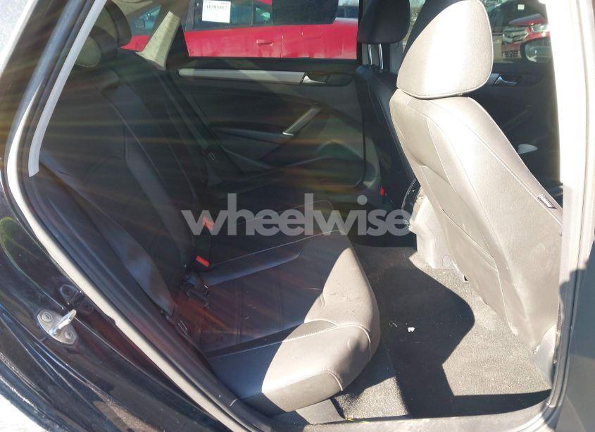 Photo 8 of 2021 Volkswagen Passat 2.0T SE (VIN 1VWSA7A35MC012802)