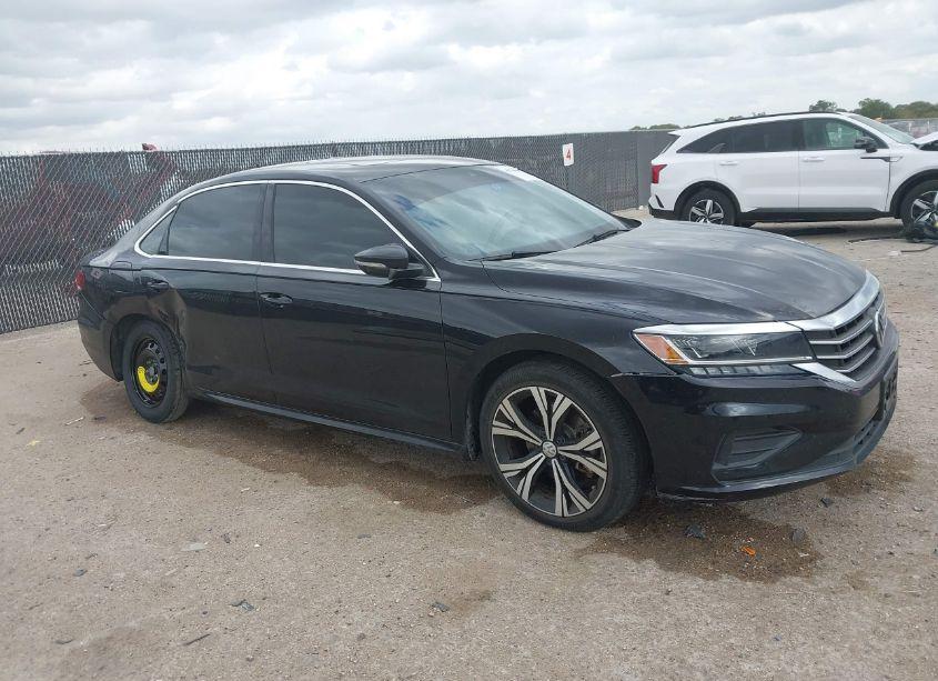 2022 Volkswagen Passat 2.0T SE (VIN 1VWSA7A35NC004653) main photo