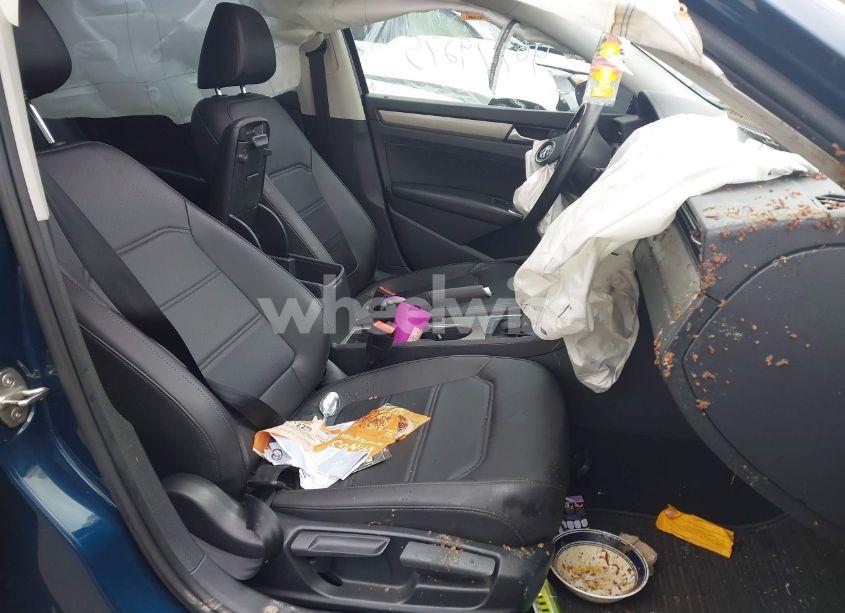 Photo 5 of 2021 Volkswagen Passat 2.0T SE (VIN 1VWSA7A36MC010508)