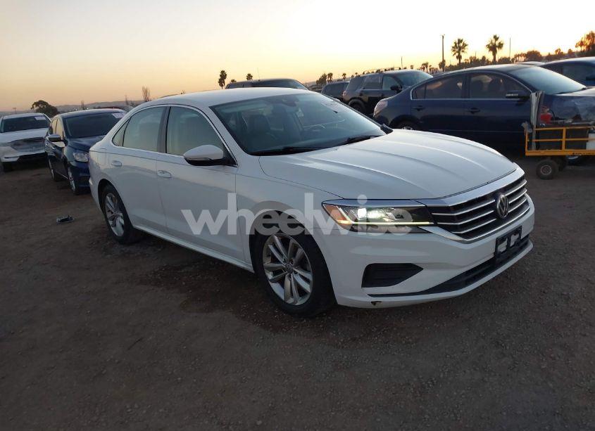 2020 Volkswagen Passat 2.0T SE (VIN 1VWSA7A37LC006658) main photo