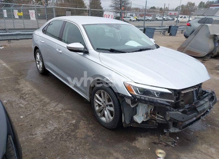 2020 Volkswagen Passat 2.0T SE (VIN 1VWSA7A37LC020706) main photo