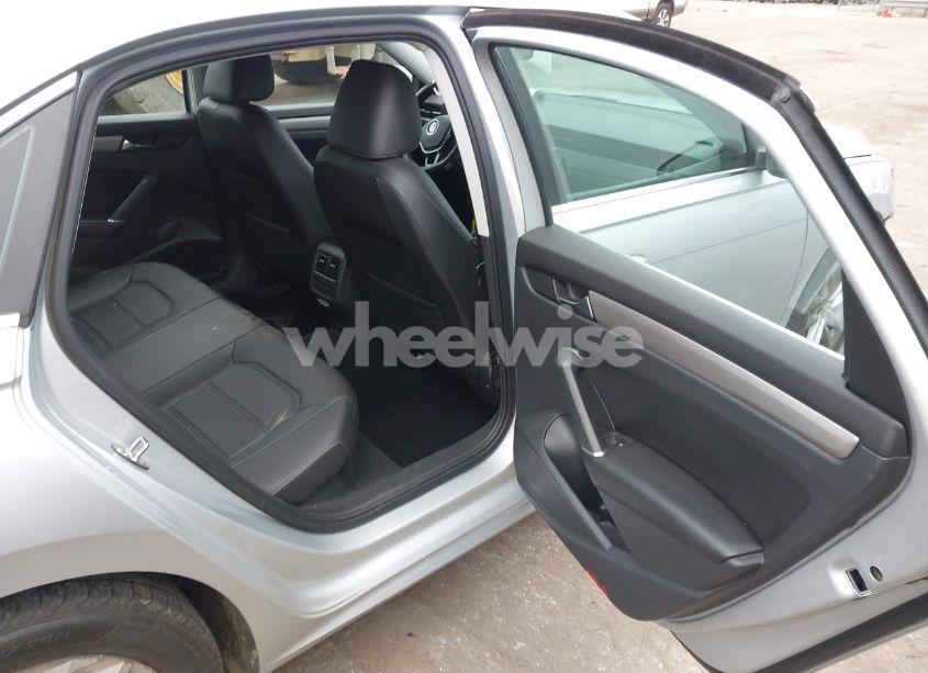 Photo 8 of 2020 Volkswagen Passat 2.0T SE (VIN 1VWSA7A37LC020706)