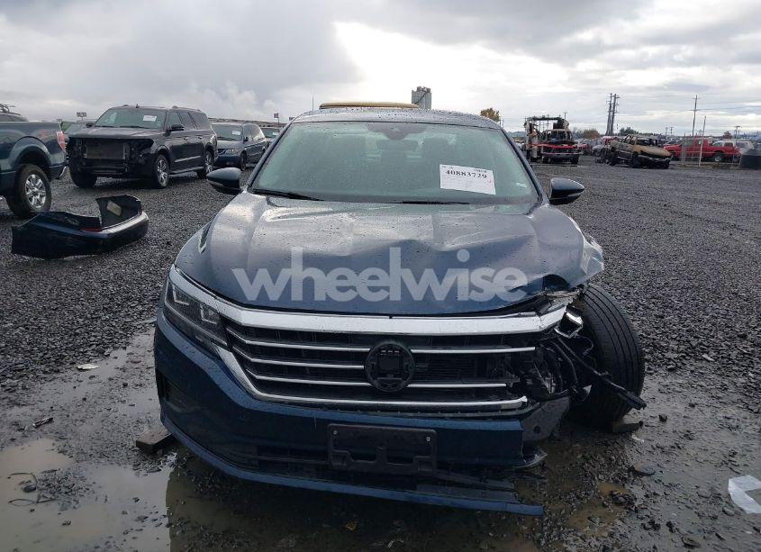 Photo 13 of 2021 Volkswagen Passat 2.0T SE (VIN 1VWSA7A37MC000442)