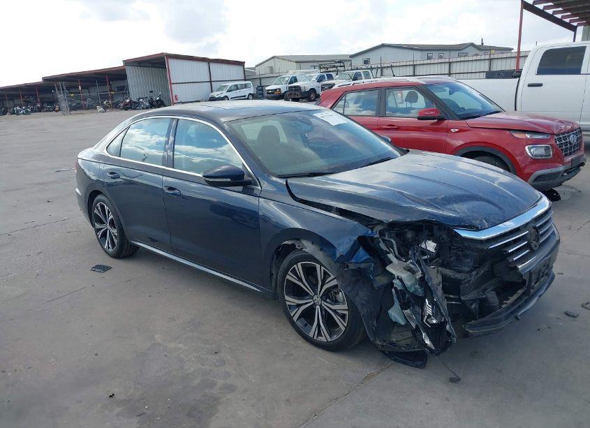 2021 Volkswagen Passat 2.0T SE (VIN 1VWSA7A37MC003678) main photo