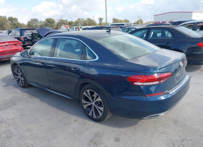 Photo 3 of 2021 Volkswagen Passat 2.0T SE (VIN 1VWSA7A37MC003678)