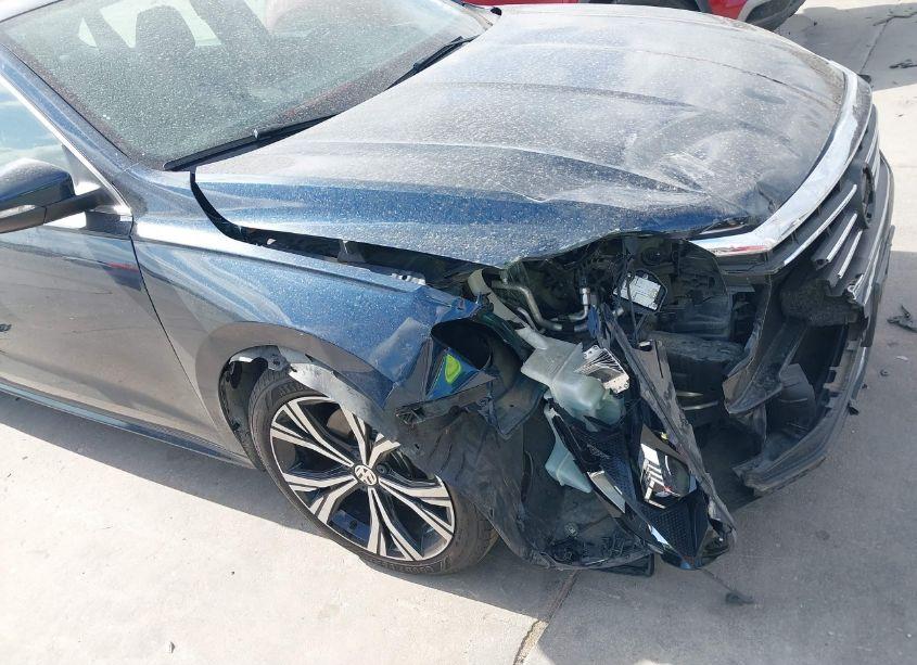 Photo 6 of 2021 Volkswagen Passat 2.0T SE (VIN 1VWSA7A37MC003678)