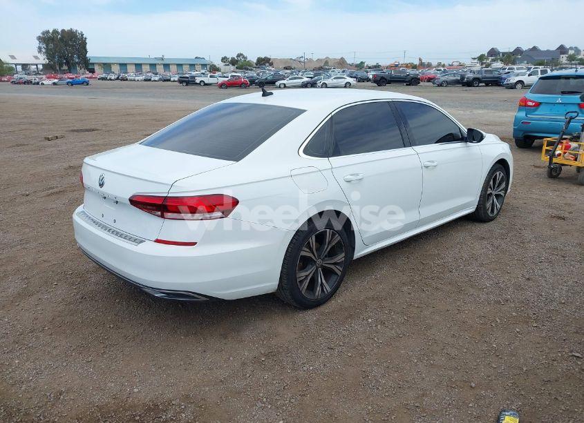 Photo 4 of 2022 Volkswagen Passat 2.0T SE (VIN 1VWSA7A37NC005397)