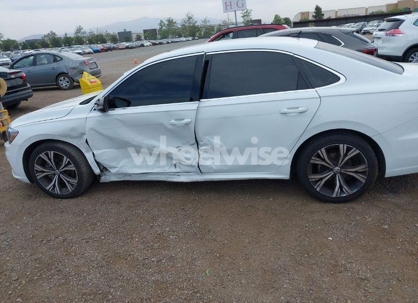 Photo 6 of 2022 Volkswagen Passat 2.0T SE (VIN 1VWSA7A37NC005397)
